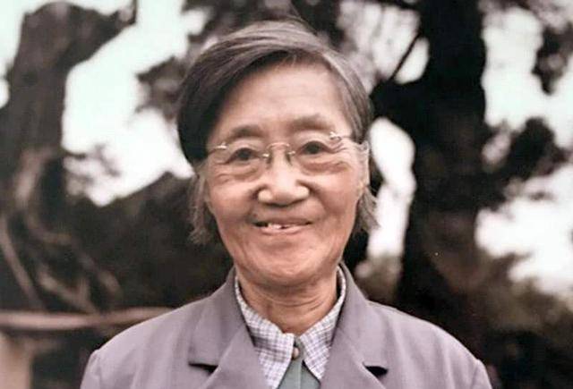 让中国拥有核武器的女科学家，为国隐姓埋名30年，她有多厉害？