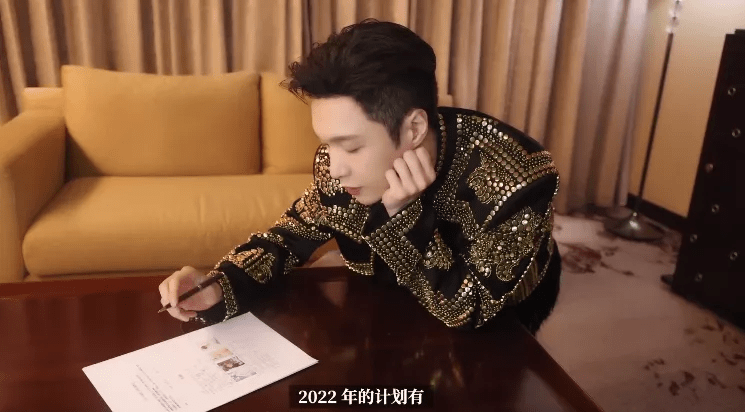 原班人马|何炅日子不好过，黄磊担心他不录制《向往6》，原班人马难聚齐？？