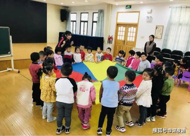 胜任|一位幼师吐槽认为赚得少，工资条流出后，家长直言：还不知足？