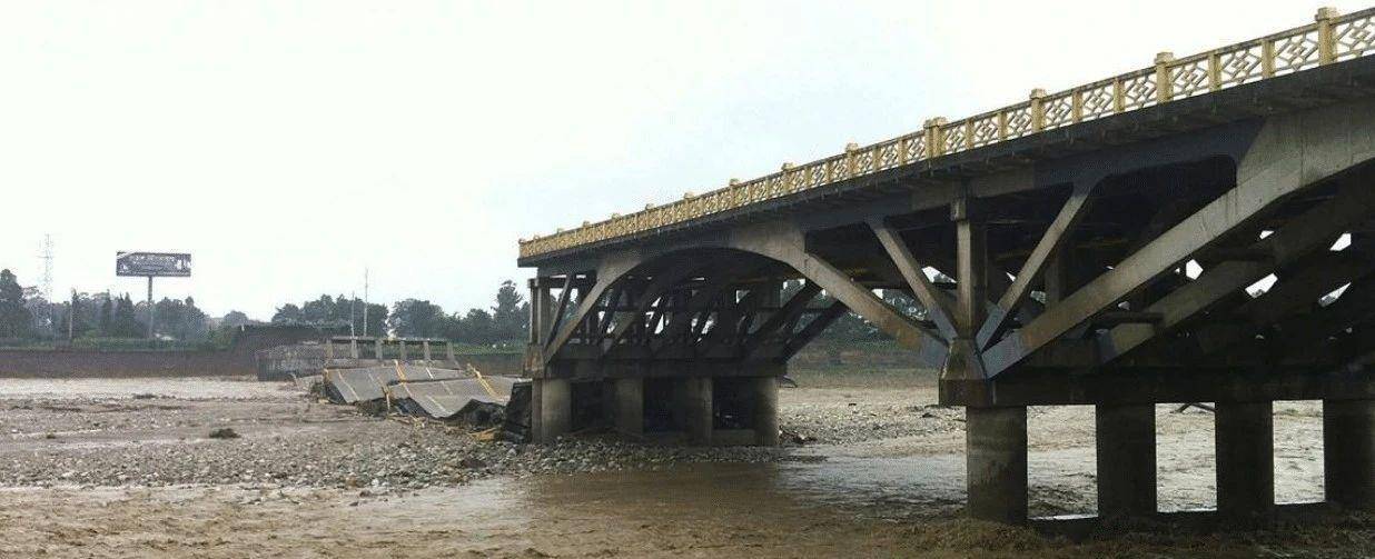 越南花3000亿建的大桥一夜坍塌，民众却向中国索赔，这是为何