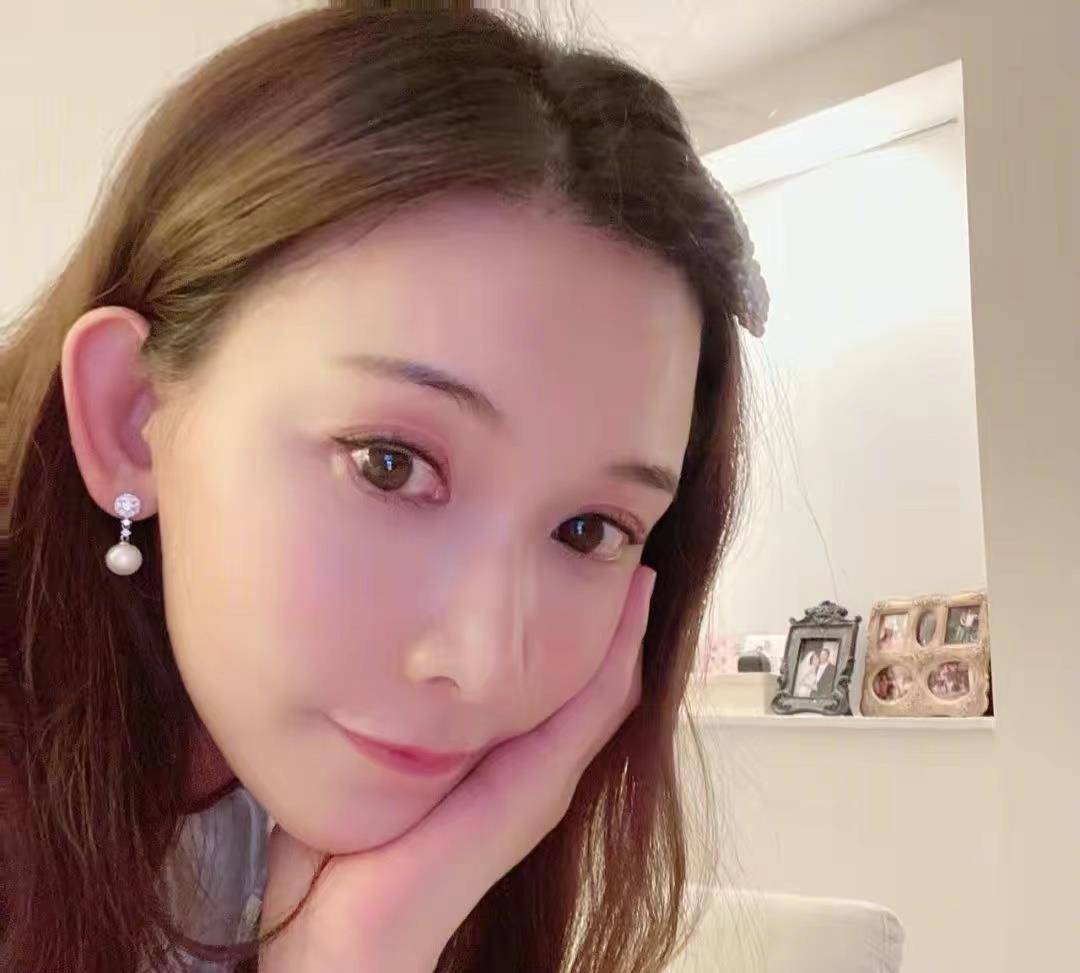 女神林志玲生子后首晒照！47岁皮肤细腻如少女，模样大变头发却好凌乱