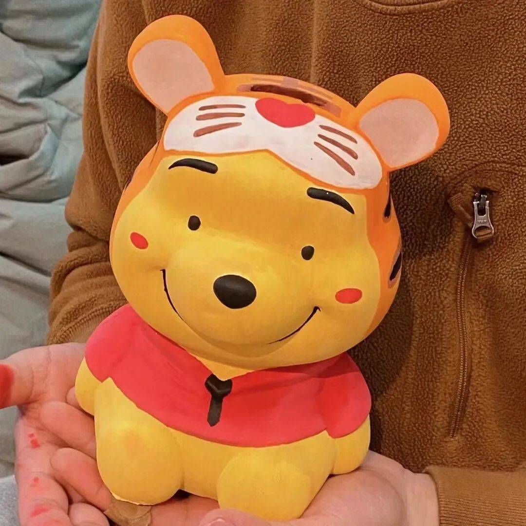 diy网红潮玩丨石膏娃娃pk流体暴力熊,你更pick谁?_色彩_小朋友_颜色