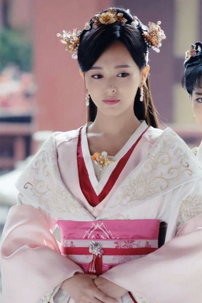 唐嫣的李未央,赵丽颖的楚乔,范冰冰的武则天,杨幂的白