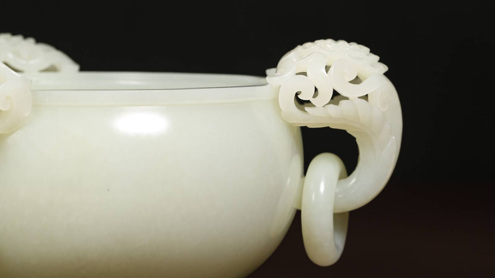 藏玉直播白玉器皿老法师俞雪良精品拍落槌_作品_玉雕_mm