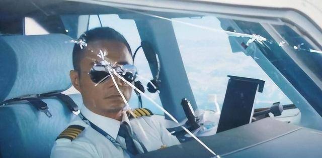 东航事件发生后刘传建的一句话让人破防所有的奇迹都不是侥幸