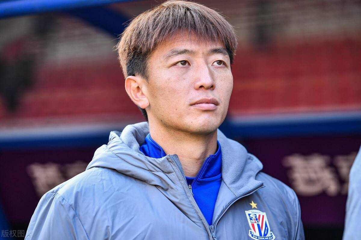 深夜22点!前国脚杨旭表演杂技,球迷:杨旭还嘲讽别人蹭国足热度_中国_