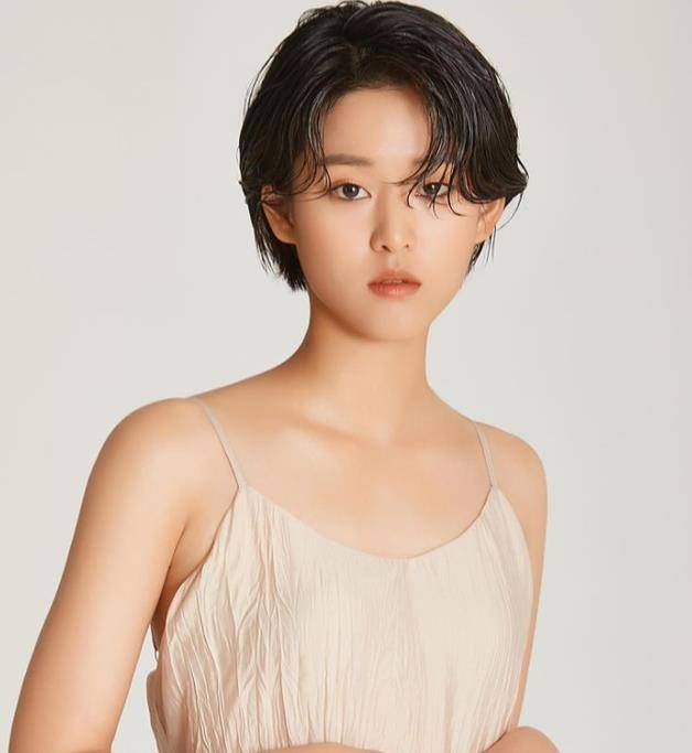 李妍_少年白_轮廓