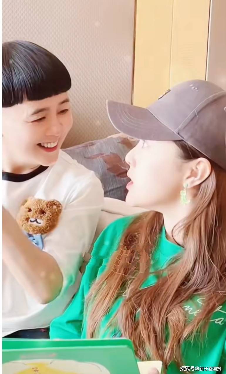 女大十八变央视主持人金龟子23岁女儿近曝光清纯甜美颜值高