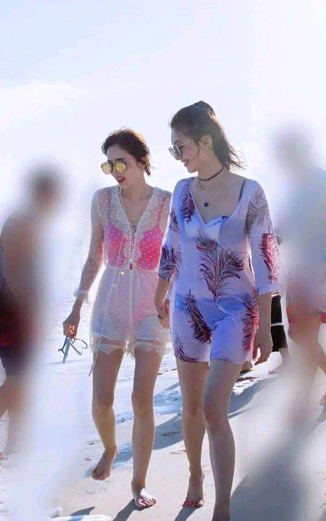 原创江疏影和古力娜扎海滩度假两大气质美女实在太养眼