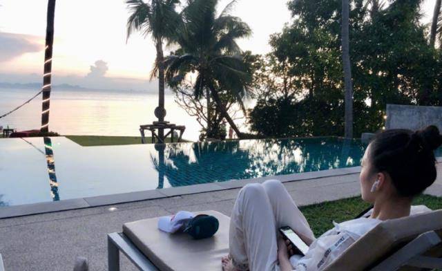 原创因祸得福张韶涵被亲妈卷走所有身价却能早早攒够买岛钱