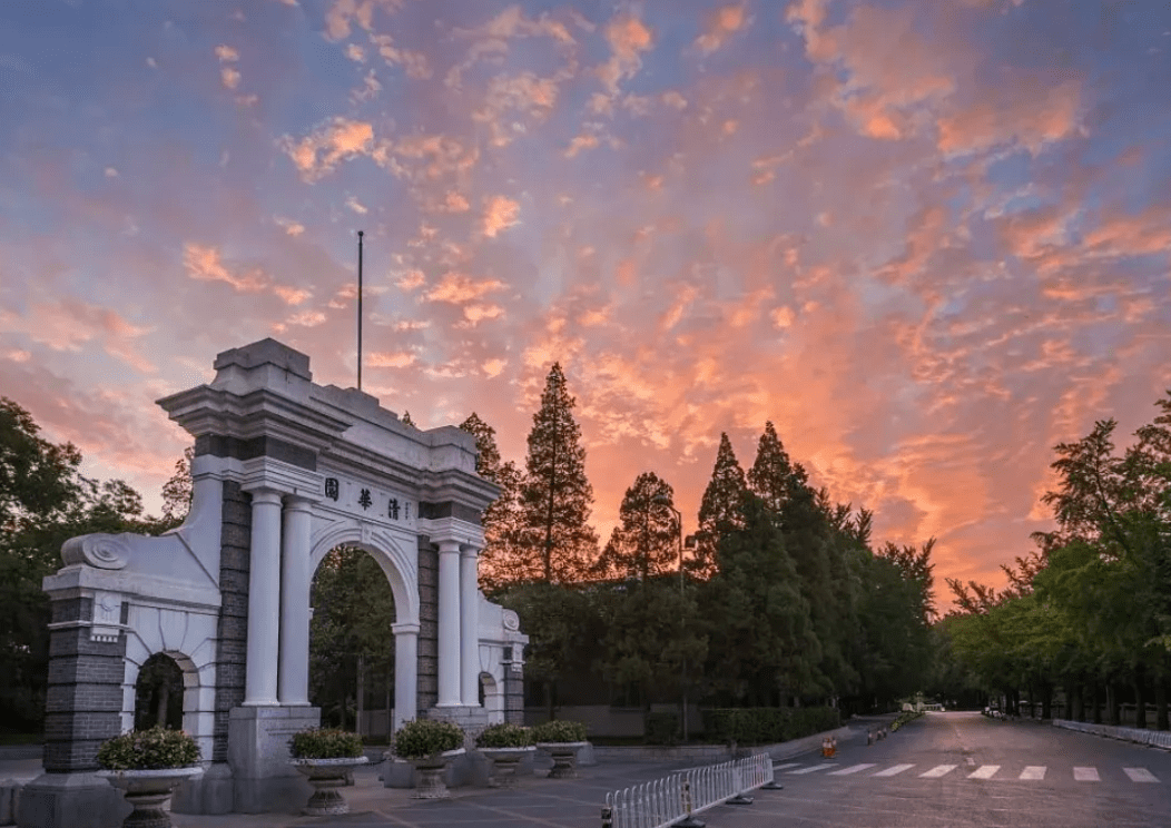 中国“百强大学”最新排行榜，浙江大学挤进前3，武大表现出色