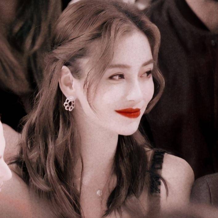 原创杨颖最新活动造型四则每一套都充满时尚感你pick哪一套