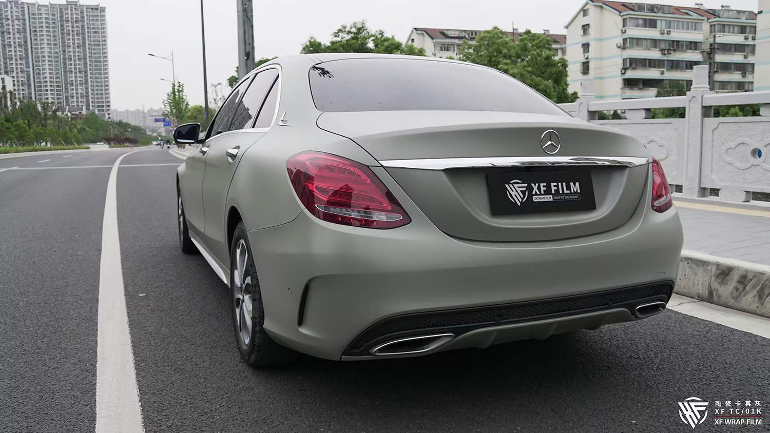 质感细腻低调耐看奔驰陶瓷卡其灰改色膜熊范范