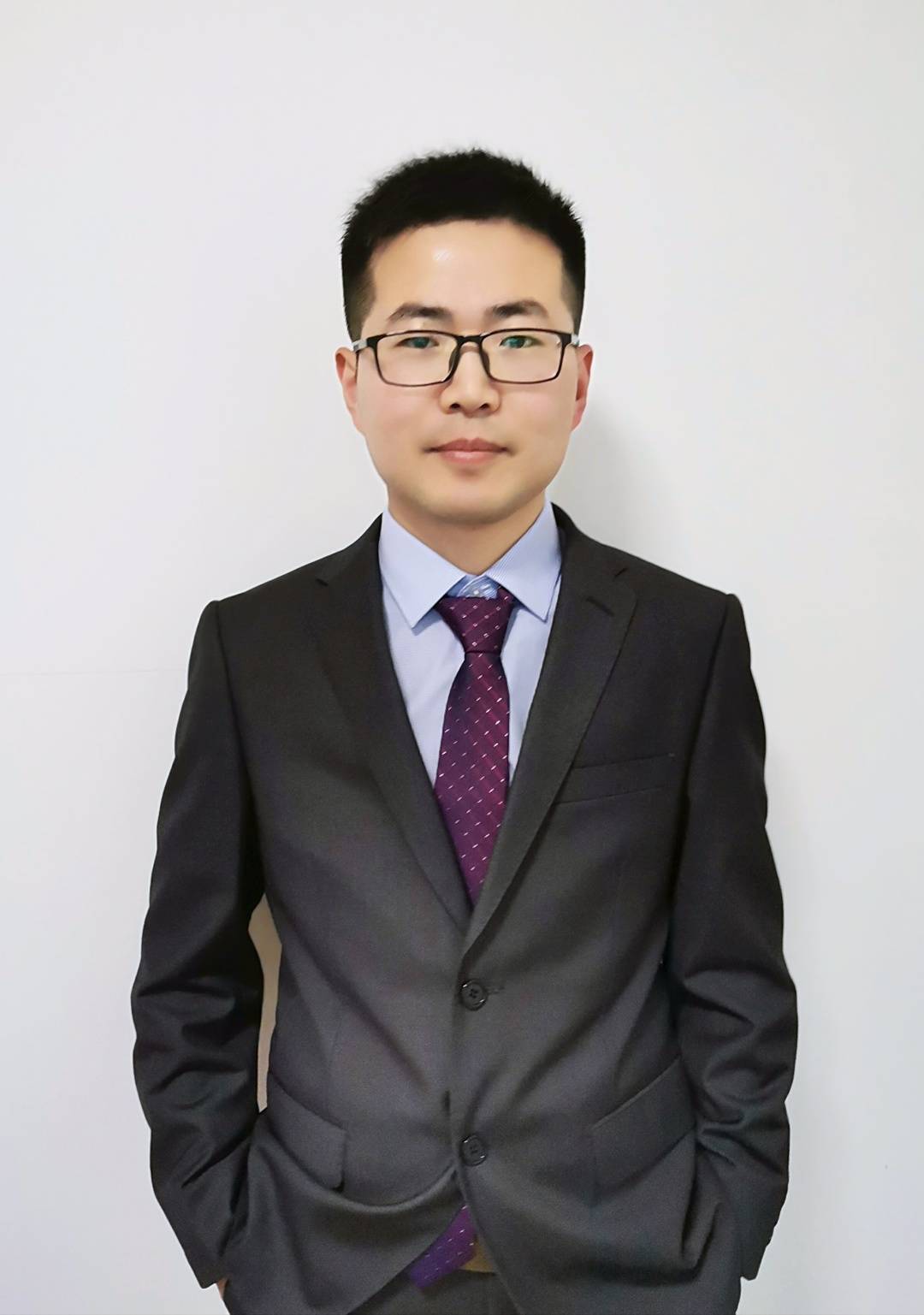 " 李少辉四(5)班,五(1)班英语老师李老师2009年开始从事英语教学工作.