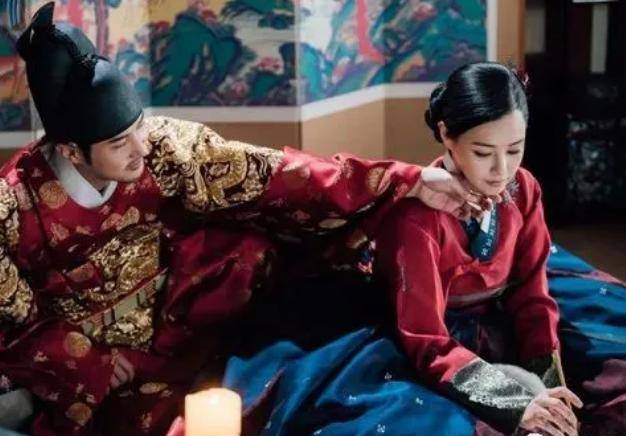 妖姬张绿水宴会上与燕山君当众行事百官嫌丢脸不敢上报明朝