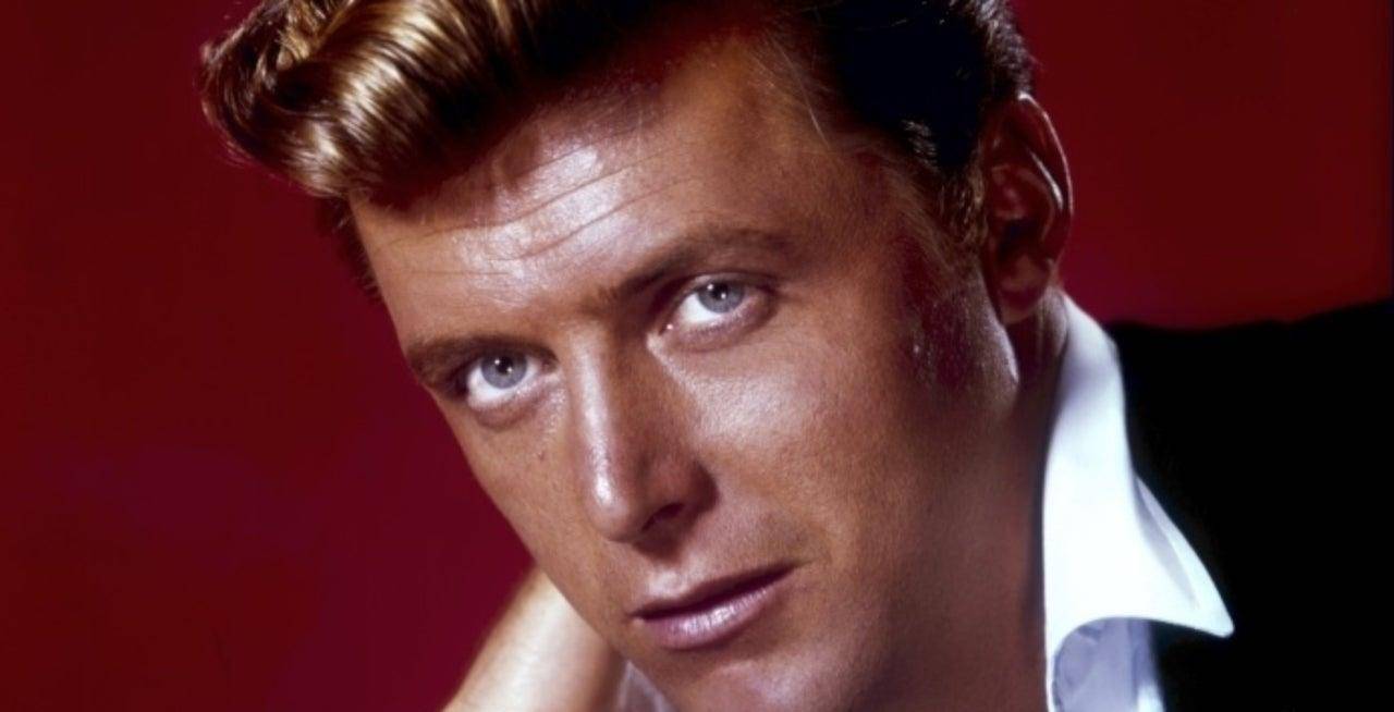 艾德·伯恩斯_洛根·贝尔纳斯_偶像