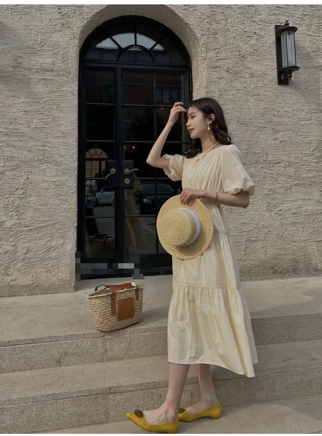 原创女人穿什么颜色的连衣裙显白显瘦