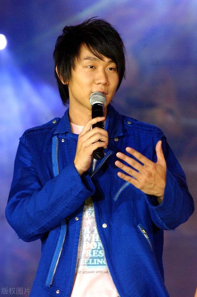 林俊杰:向田馥甄表白7次被拒,与金莎暧昧十年,贪玩成最大的病