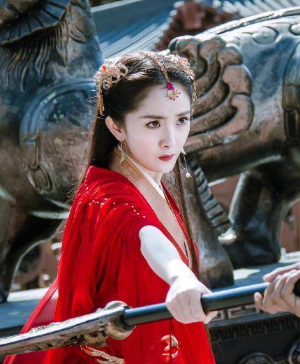 《有凤来仪:本宫床下有个黑洞》(有凤来仪)书评:女主安如霜成为一国