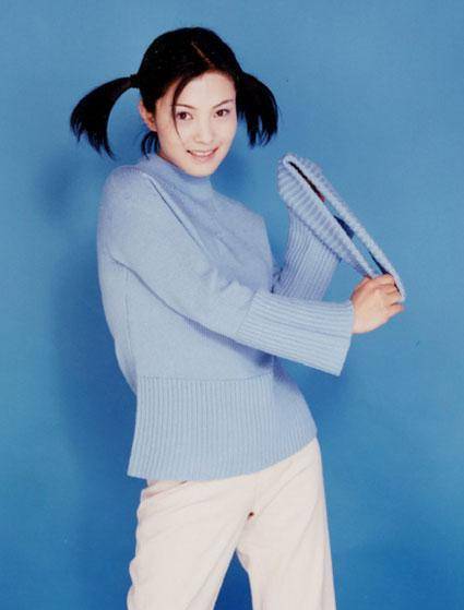 4登春晚的谢雨欣,被逃犯男友捧红,逃犯被捕后她说:不知他名字_刘晓梅