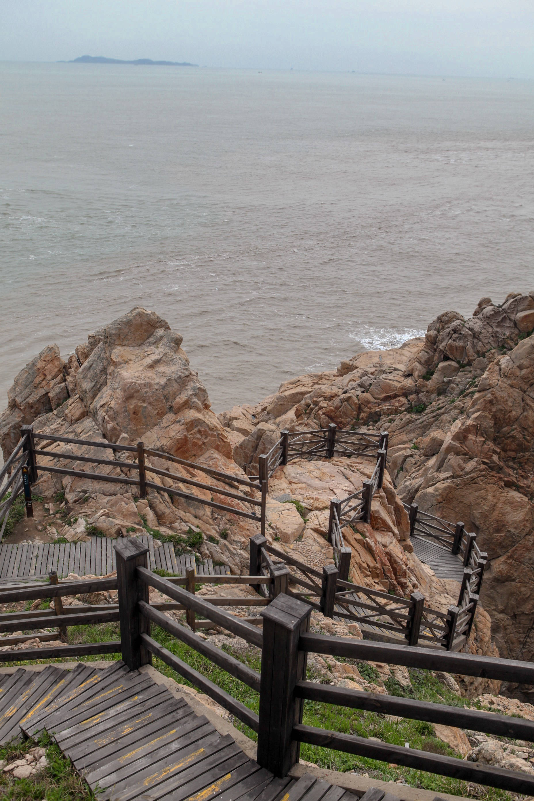 来嵊泗旅游记得要到六井潭看一次日出有爱人相陪就更浪漫