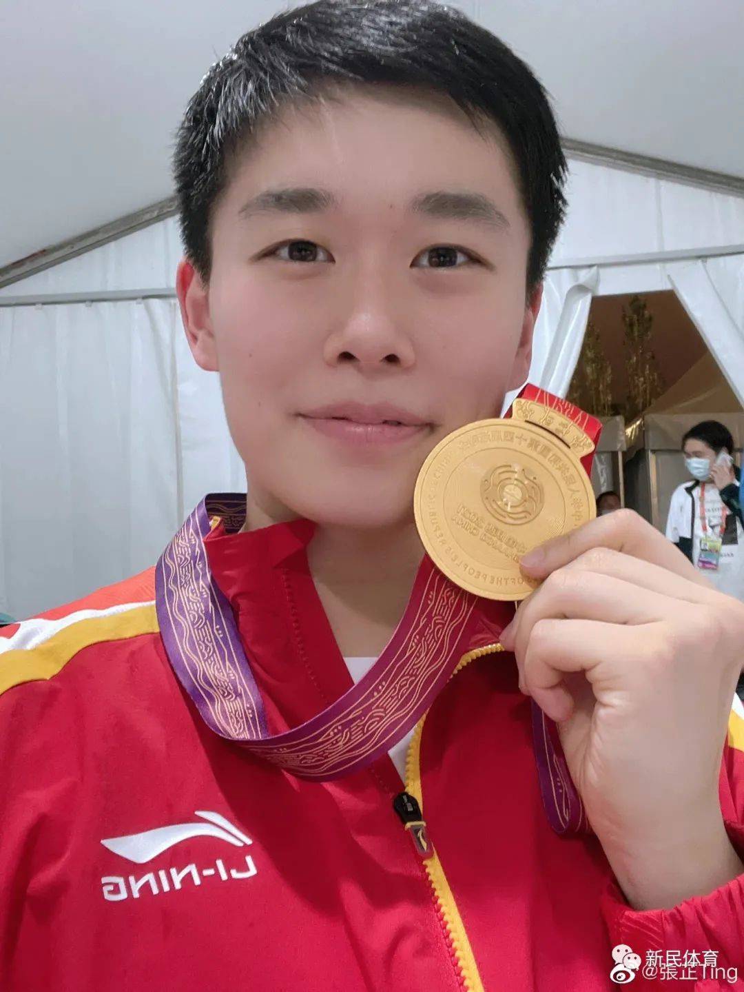 居家也申动丨中国三人女篮队长张芷婷喊你来运动啦