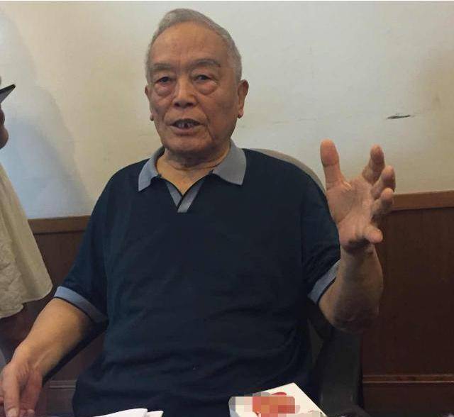 季承和父亲关系破裂,被父亲赶出家门,这时候马晓琴非但没有离开季承