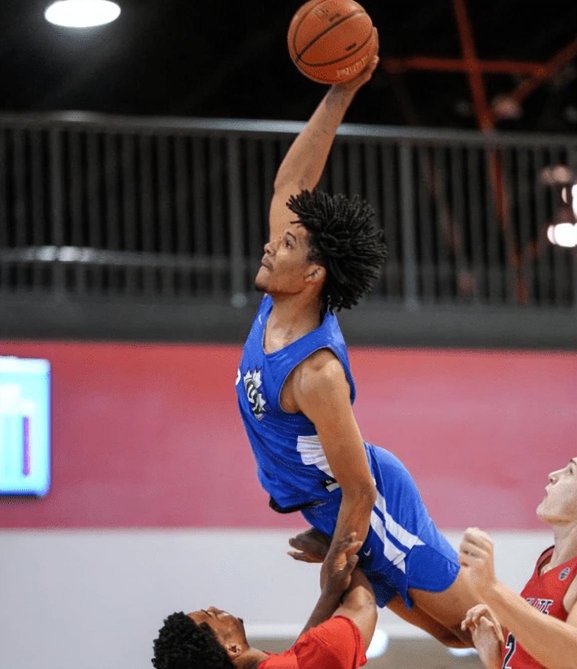 原创天赋不输杰伦格林小罗伊决定参选火箭选秀名单会加上他