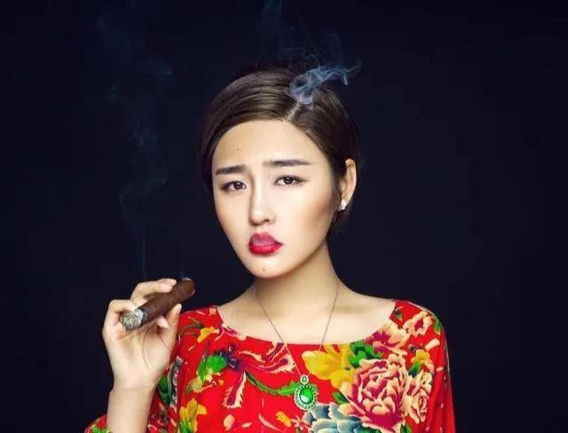 娇娇在直播间放出狠话:我要起诉徐凯泉,找赵本山要回两个亿_前夫_利用