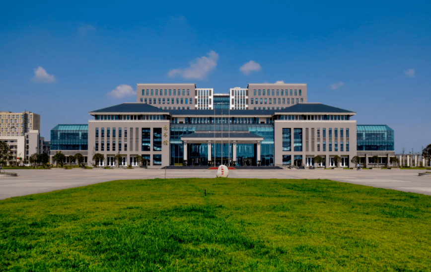 云南大理大学护理学院图片