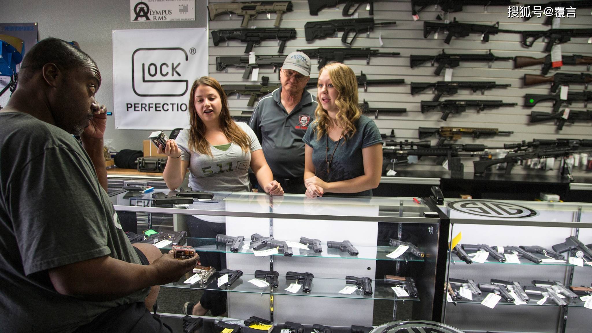 议员们拿了钱,当然就要替步枪协会办事,在国会的