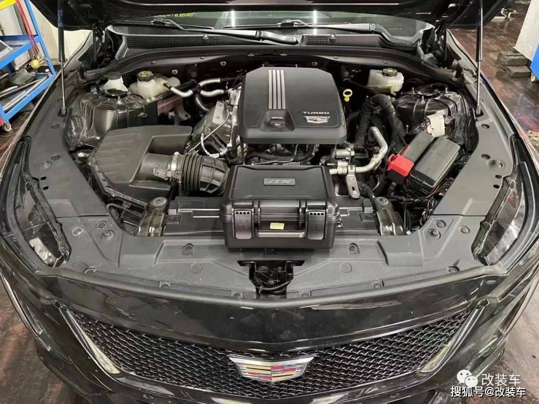 "升级完硬件后开始在马力机上进行特调,原厂标定237ps 350牛米,虚标还