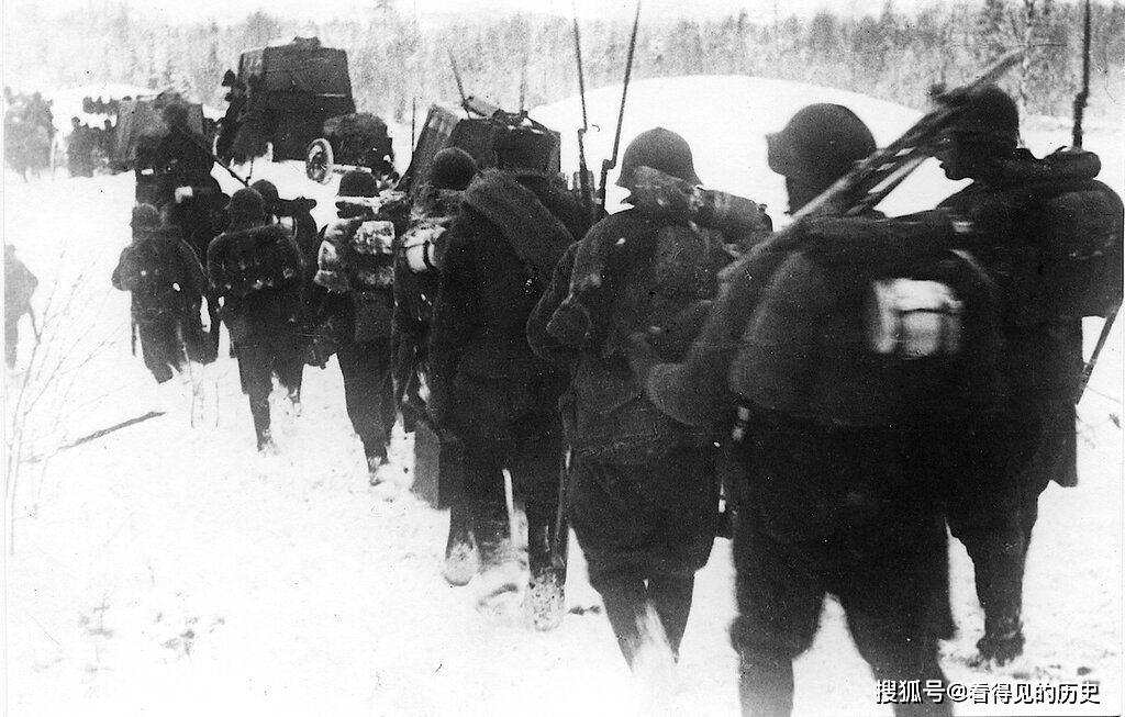 苏芬战争老照片苏联挑起事端出兵芬兰被芬兰士兵猛揍