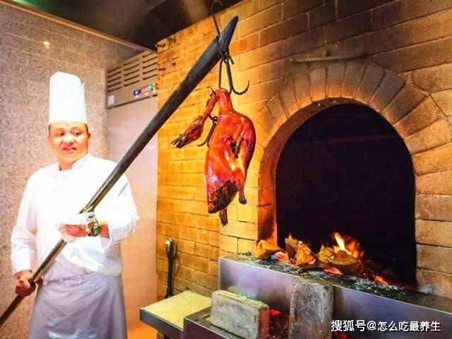 原创同样是烤鸭为什么北京烤鸭一只198路边只卖19元区别在哪