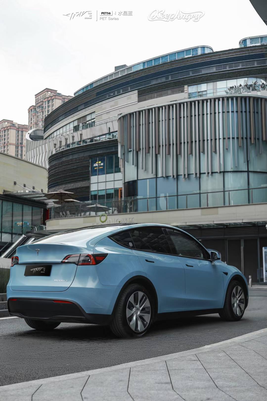 特斯拉modely改色膜tmd潮牌车膜水晶蓝