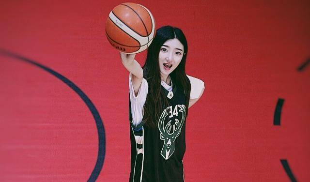 如果林雪慧想要当一名网红,她的生活状态会发生天翻地覆的变化,但如今