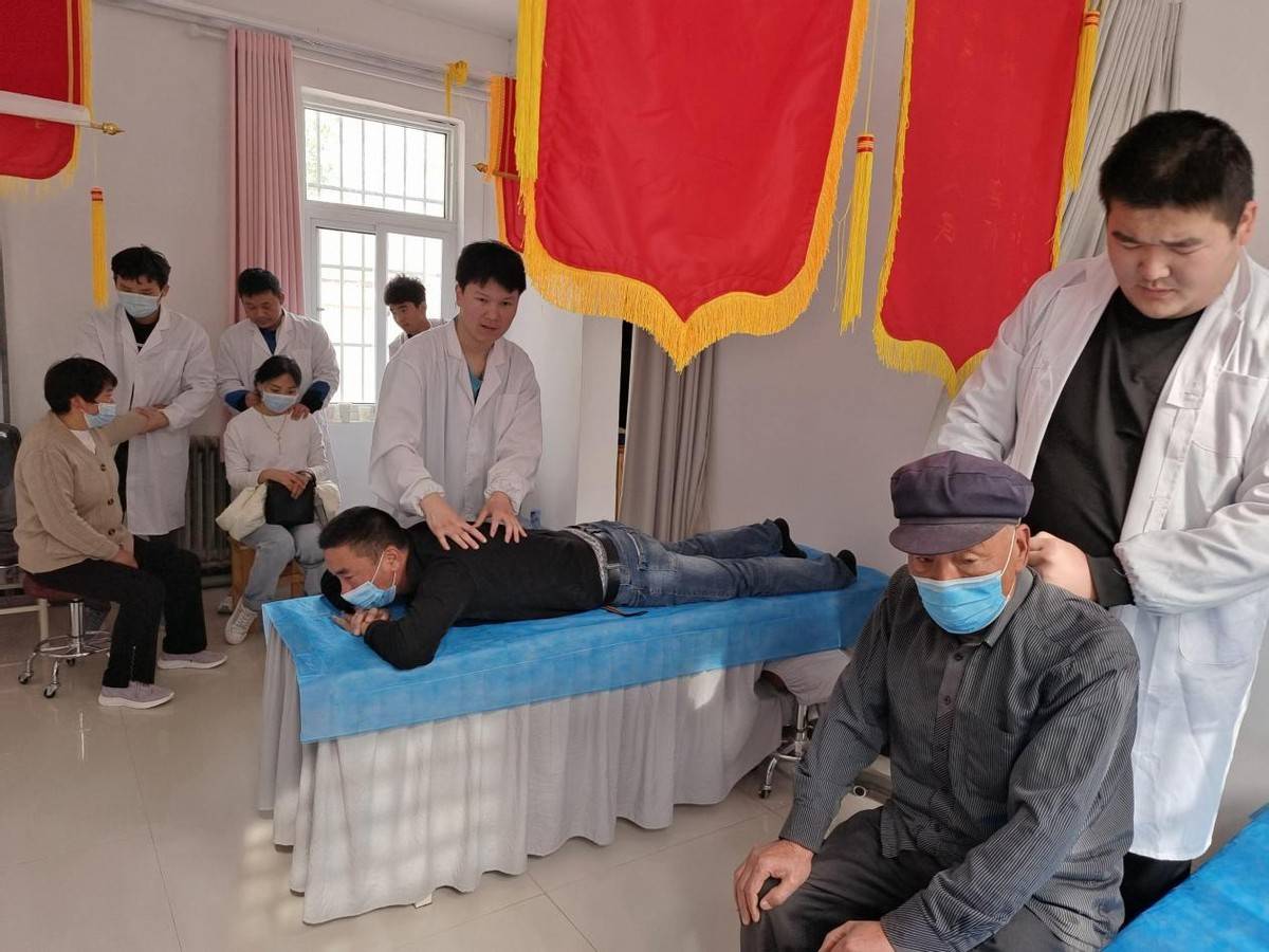 扬帆再起航—濮阳市特殊教育学校召开职业教育座谈会_推拿_按摩