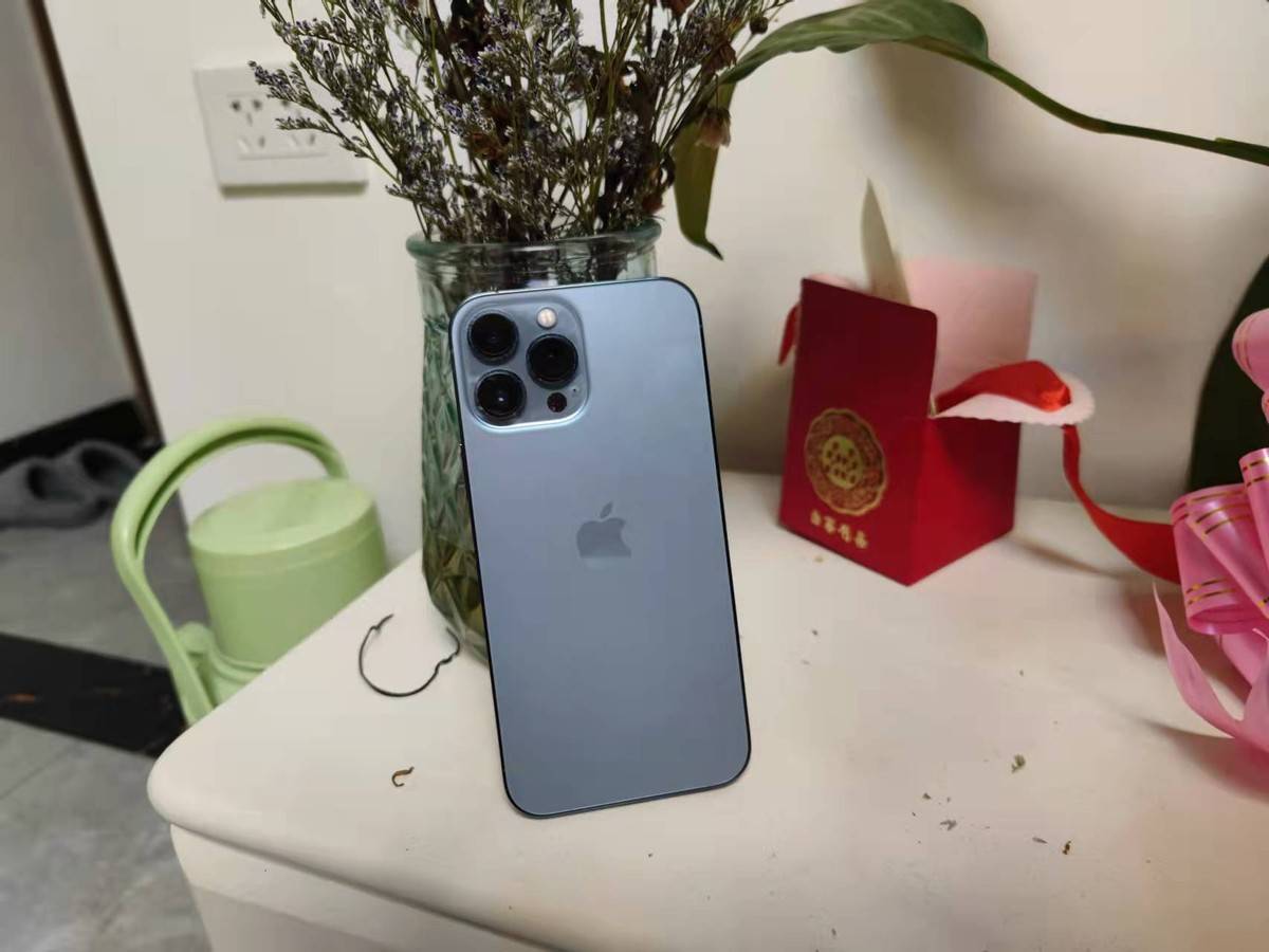 库克彻底爆发了,苹果十三香首次大降价,续航仍是不可逾越的高山