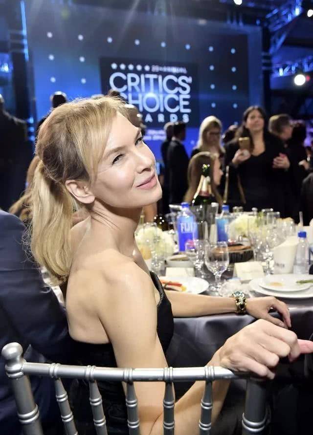 原创50岁奥斯卡影后翻身金凯瑞前女友被质疑整容沉寂多年仍单身