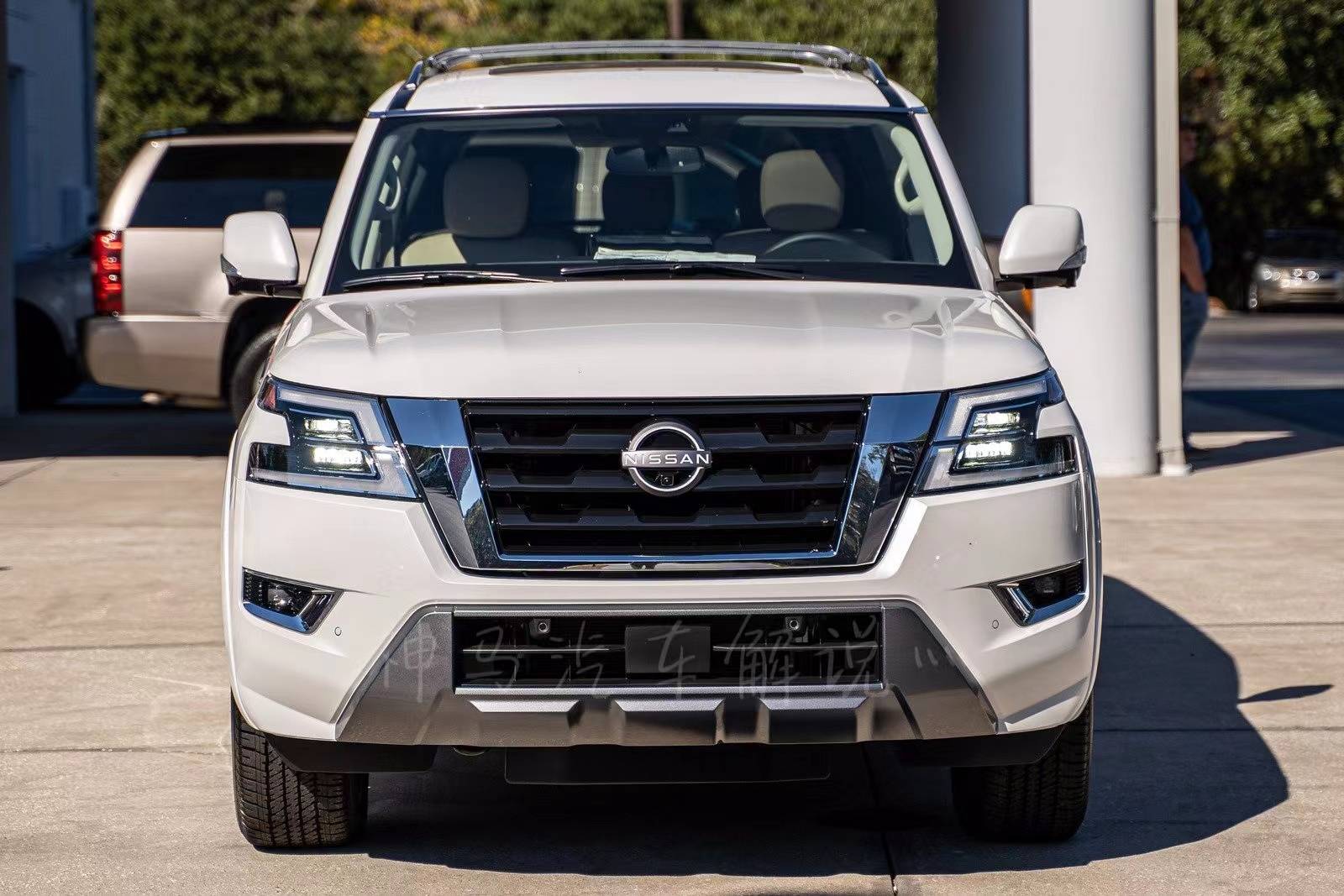 日产armada造型威武大七座四驱对标陆巡lc谁更霸气