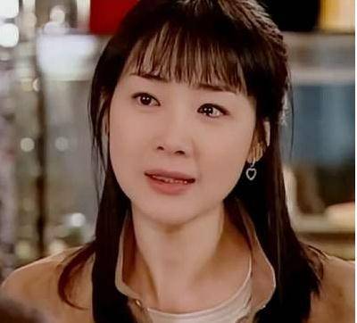 45岁崔智友气质依旧老公被曝曾是牛郎崔智友为其赎身