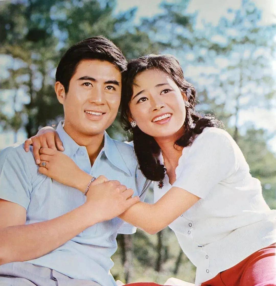 演员张瑜,23岁一吻成名,60岁以后结婚随缘_郭凯敏_江嘉伟_电影