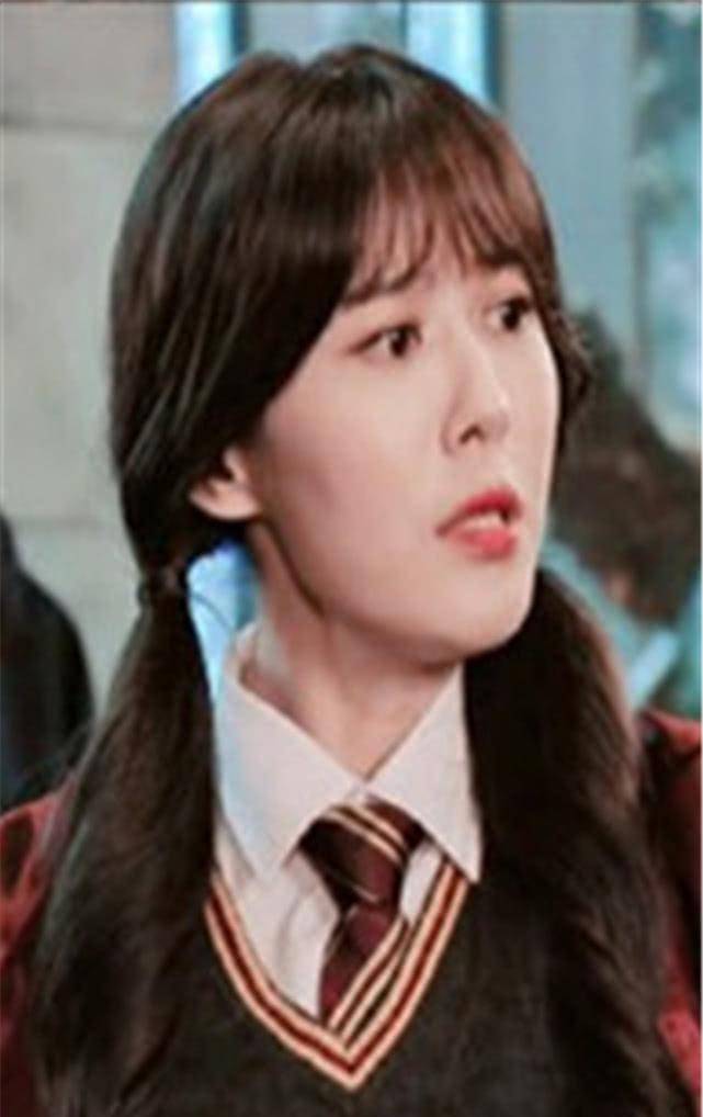 原创诸葛大力和陈美嘉差10岁同样是双马尾造型少女感不相上下