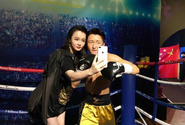 原创39岁拳王邹市明如今身价上亿住豪宅娇妻身材傲人不输卡戴珊