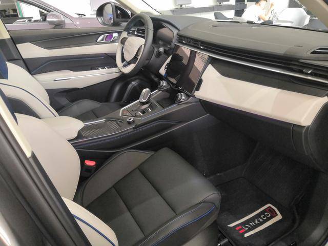 20万的越野车车排行榜_以上几款车便是总结的20万左右的SUV排名中比较出色的几款