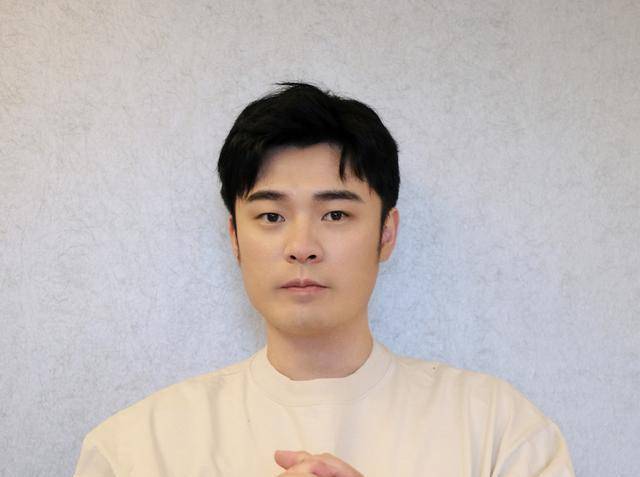 原创陈赫近照曝光身材发福比工作人员还胖出演大剧男主引发争议