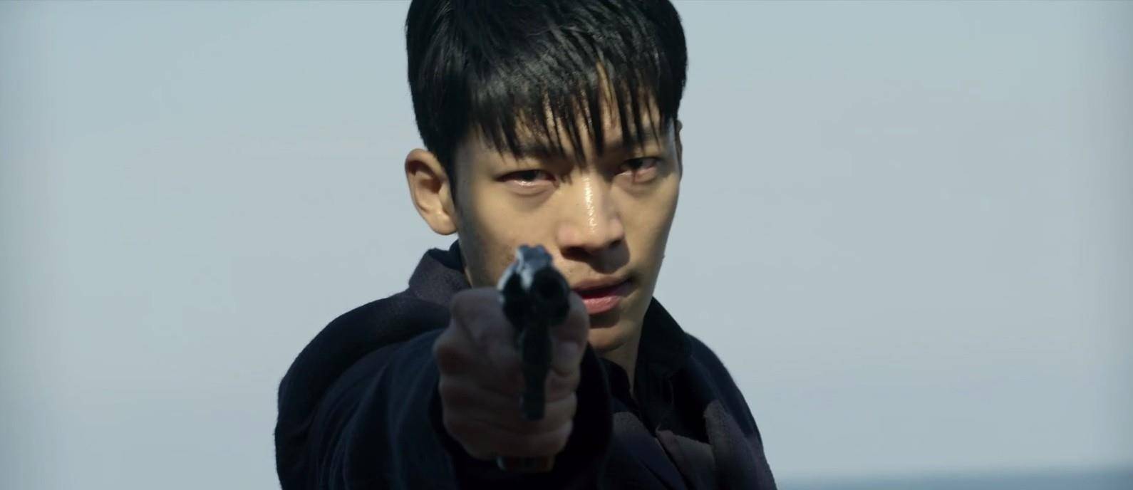 原创鱿鱼游戏2李秉宪回归对决李政宰郑浩妍有望以双胞胎复活