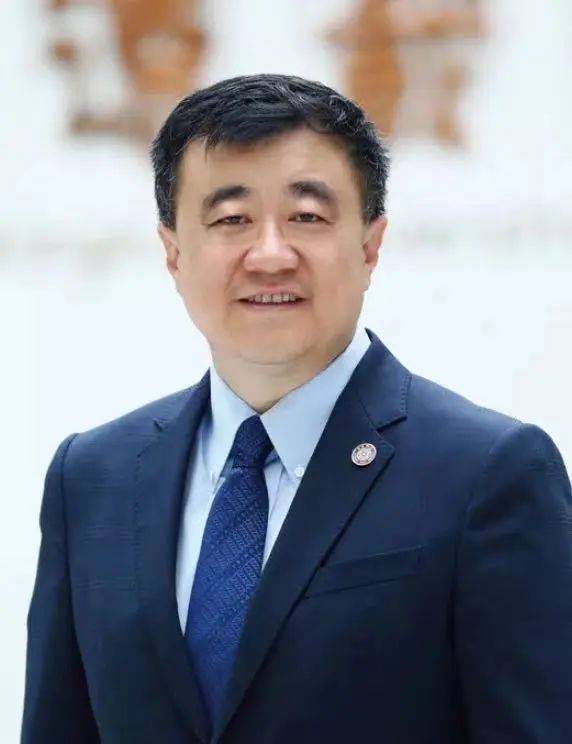 杨斌未来的教育要有温度地育出人的器识