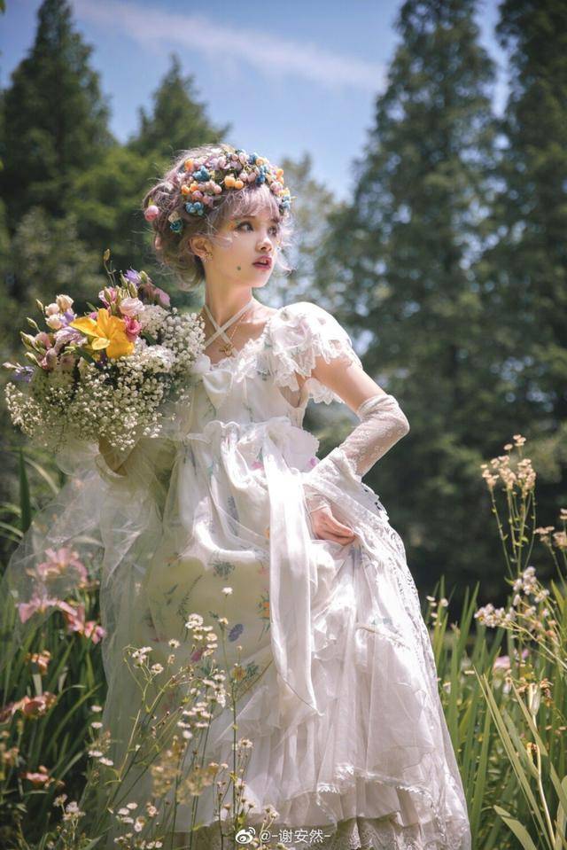 原创什么是正宗的洛丽塔洋装看完谢安然的lo装你就懂了