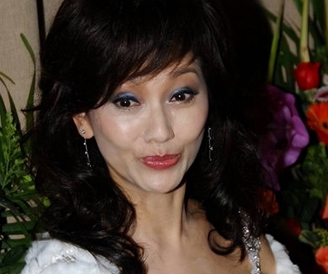 赵雅芝优雅地老去,年近70 的不老女神,全靠p图装嫩_年龄_镜头_女明星